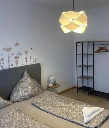 דירה Charmantes Mit Garten & Garage *