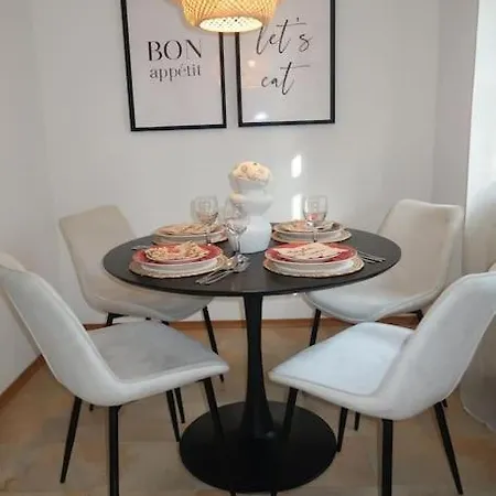 With Private Garden & Garage Lejlighed Ingolstadt