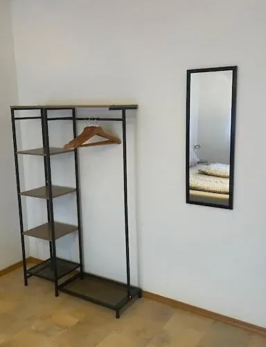 Apartamento City-Apartment Mit Garten & Garage