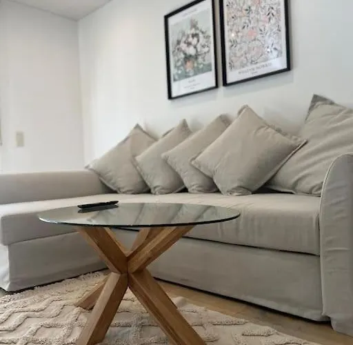 City-Apartment Mit Garten & Garage *
