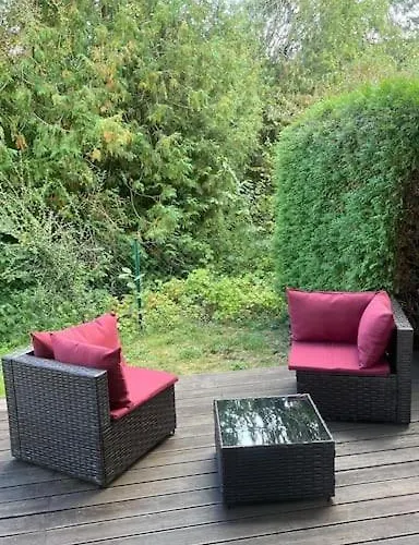 Appartement City-Apartment Mit Garten & Garage *